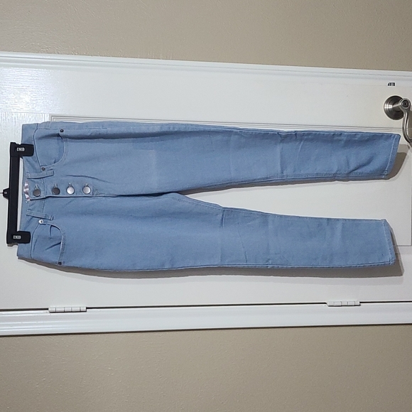 No Boundaries High Rise Skinny Jeans - Picture 5 of 5